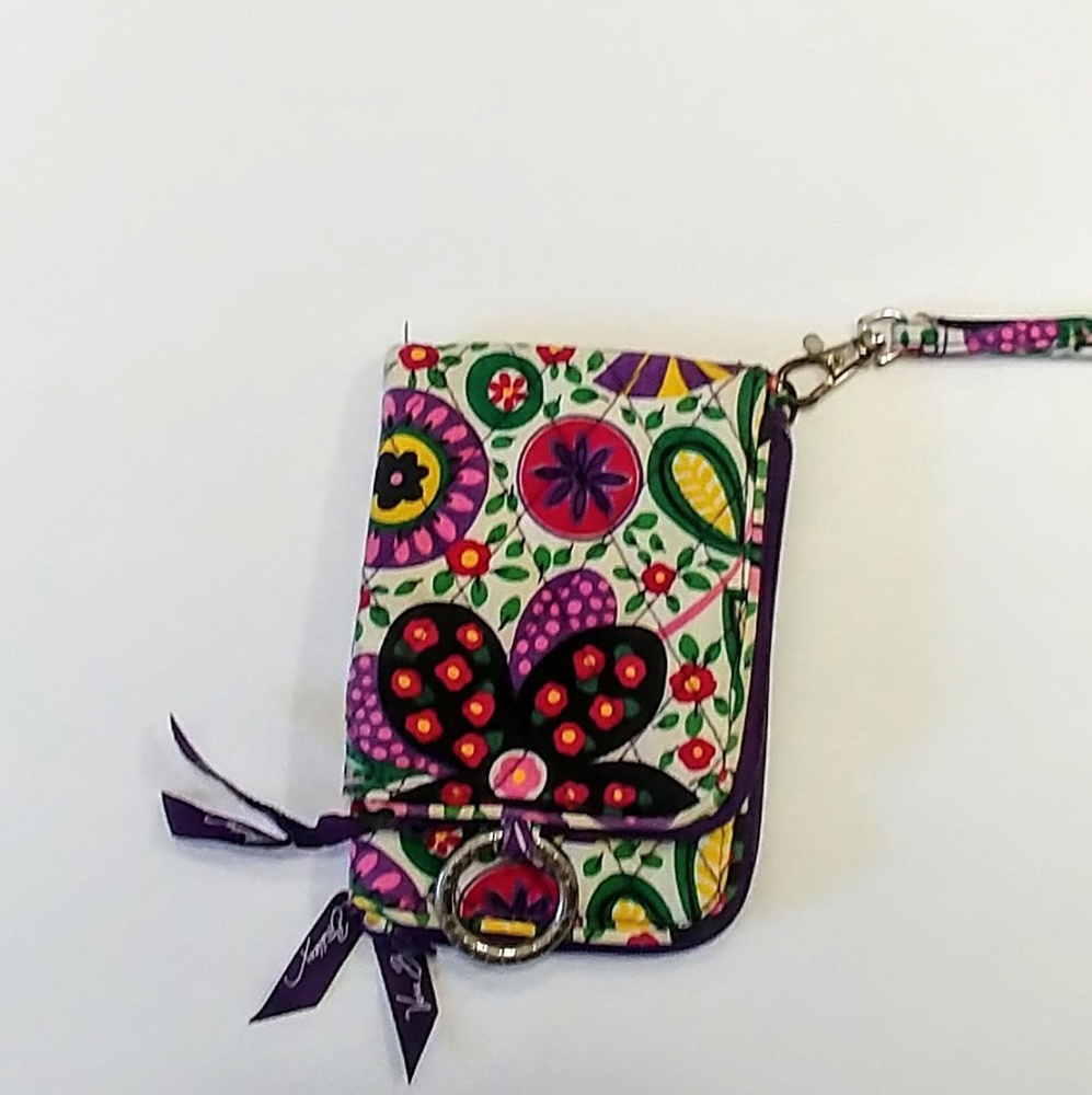 Make offer!NWOT Vera Bradley Wristlet.